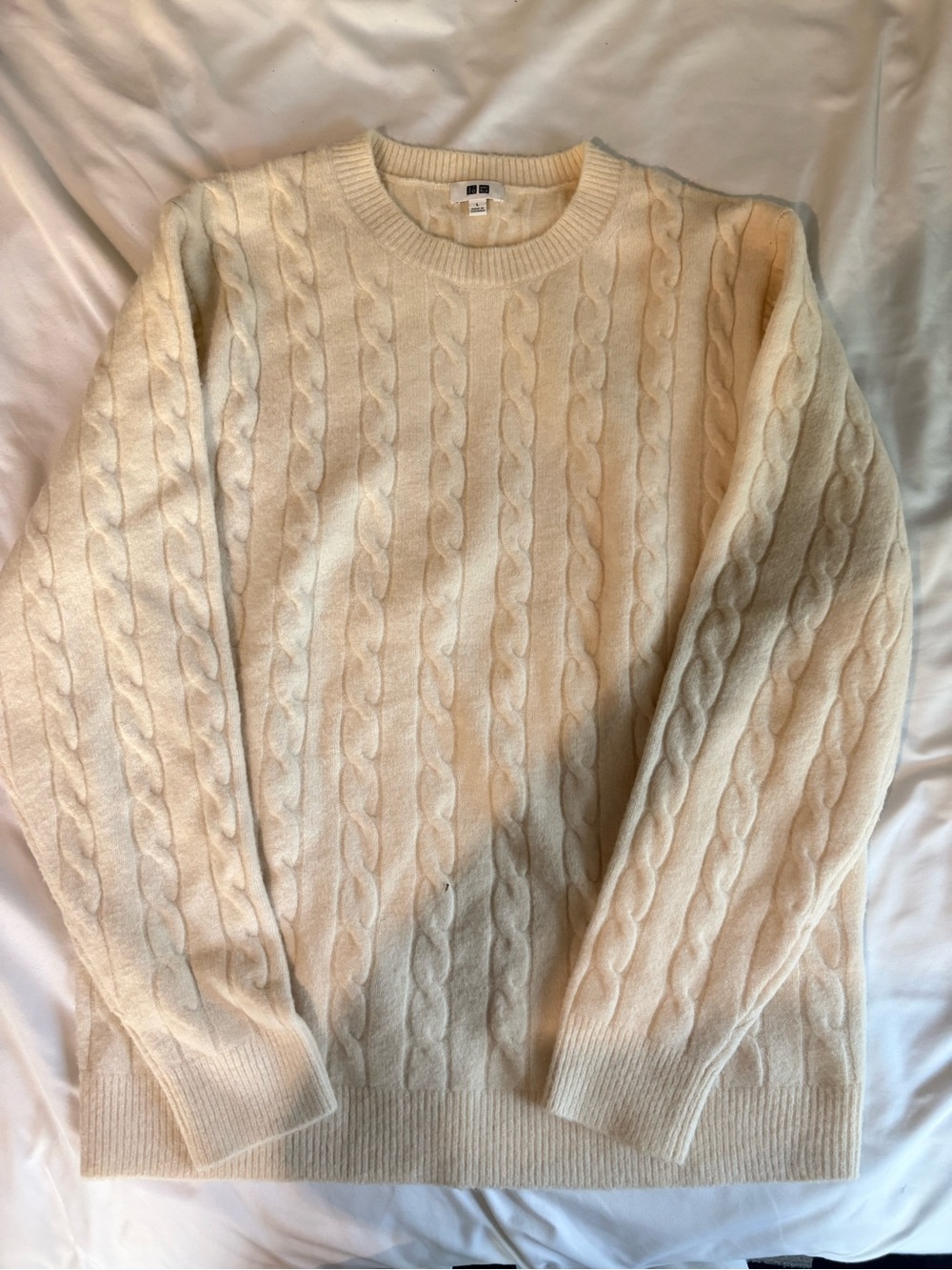 Uniqlo Cream Cable Knit Crewneck Sweater